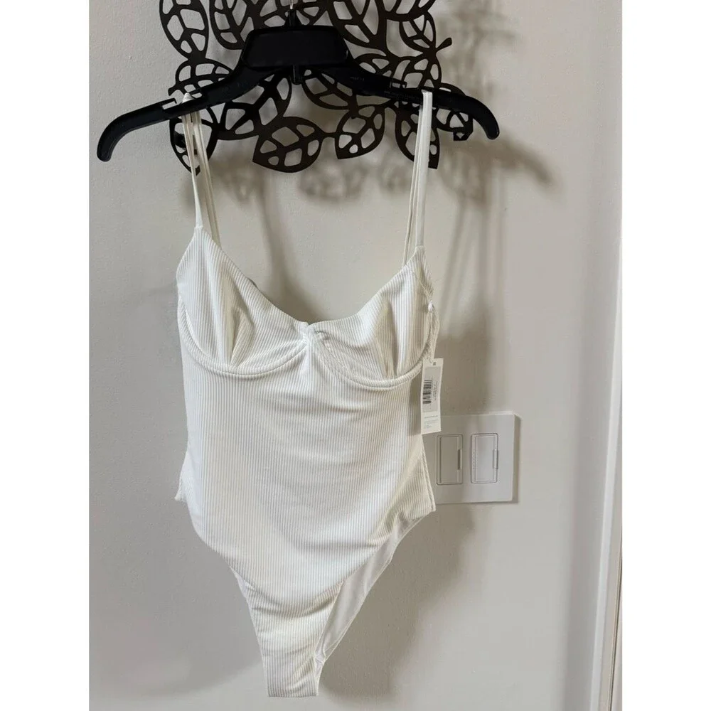 Frankies Bikinis Marie Ribbed Underwire One Piece Swimsuit in White M NWT